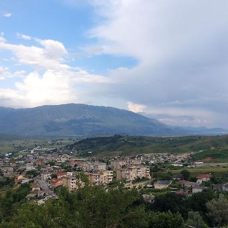Relax Guesthouse Gjirokastër Extérieur photo